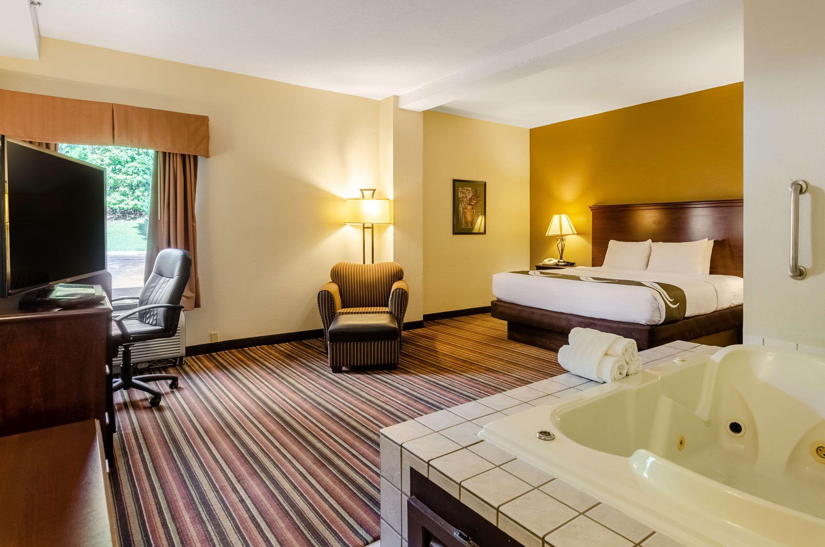 Quality Inn Danville - University Area Zewnętrze zdjęcie